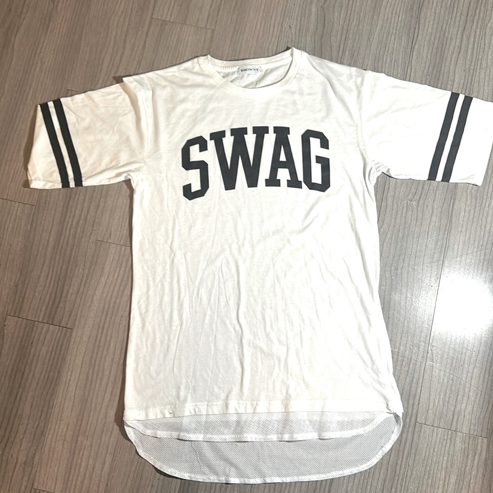 Kid’s oversized SWAG t-shirt, Sz L/XL